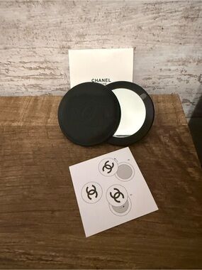 CHANEL beauty black  Mirror side opening